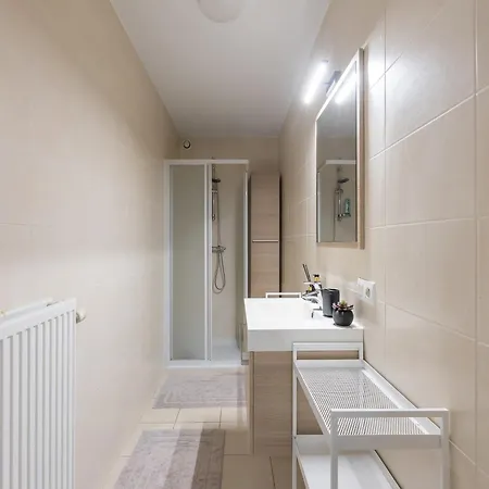 公寓 With Terrace In Ostend, Cleaning Included *